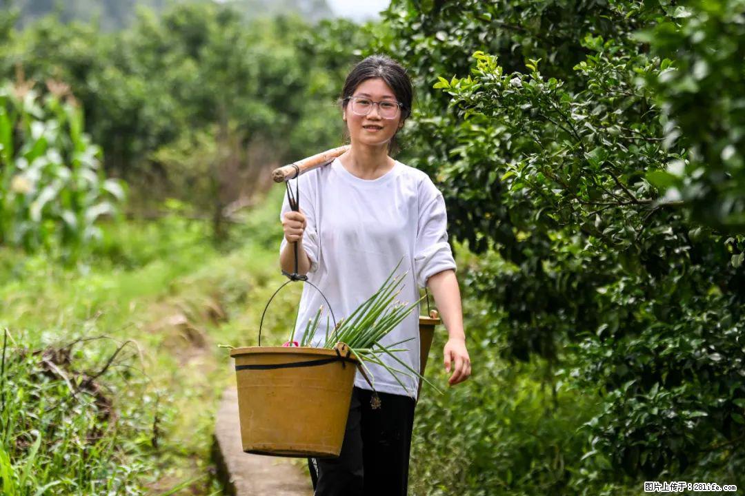 全网追的“扁担女孩”，找了一份暑假工，时薪12元 - 黄石生活资讯 - 黄石28生活网 hshi.28life.com