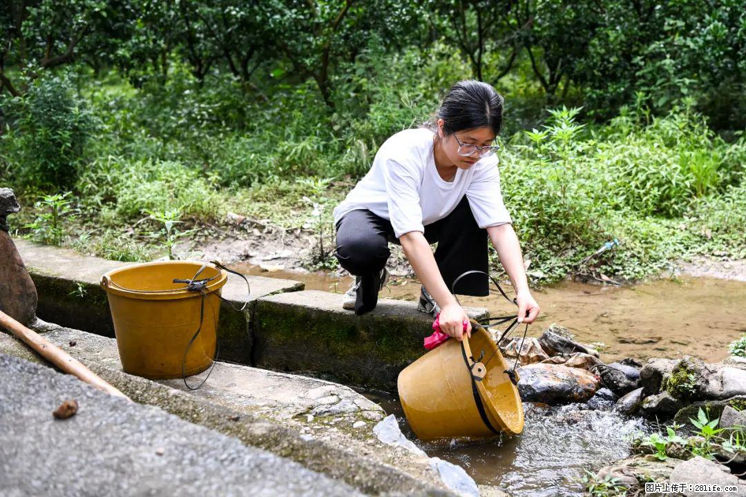 全网追的“扁担女孩”，找了一份暑假工，时薪12元 - 黄石生活资讯 - 黄石28生活网 hshi.28life.com