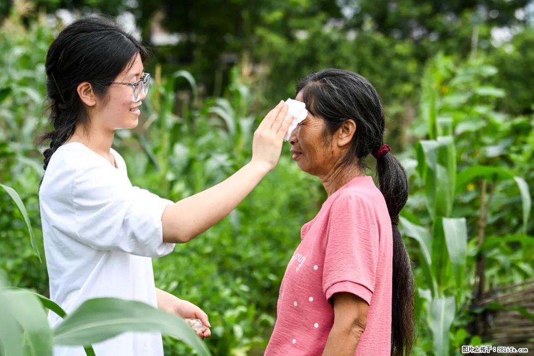 全网追的“扁担女孩”，找了一份暑假工，时薪12元 - 黄石生活资讯 - 黄石28生活网 hshi.28life.com